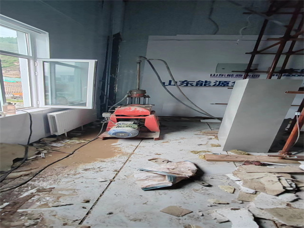 双湖地基基础下沉墙体裂缝加固注浆顶升施工